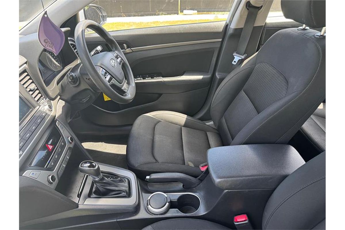 2017 Hyundai ELANTRA ACTIVE 2.0 MPI AD MY18