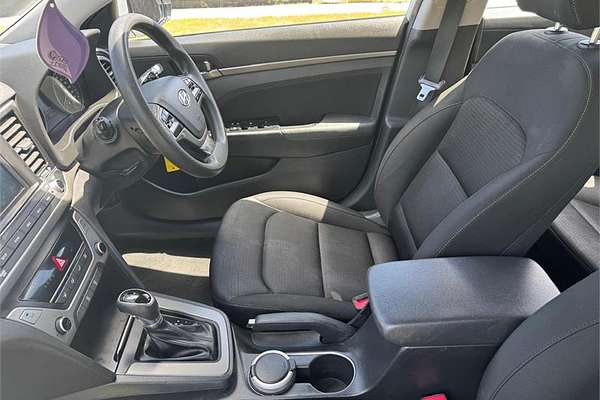 2017 Hyundai ELANTRA ACTIVE 2.0 MPI AD MY18