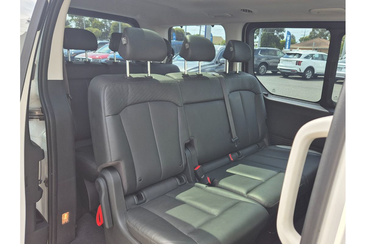 2022 Hyundai STARIA Highlander US4.V1
