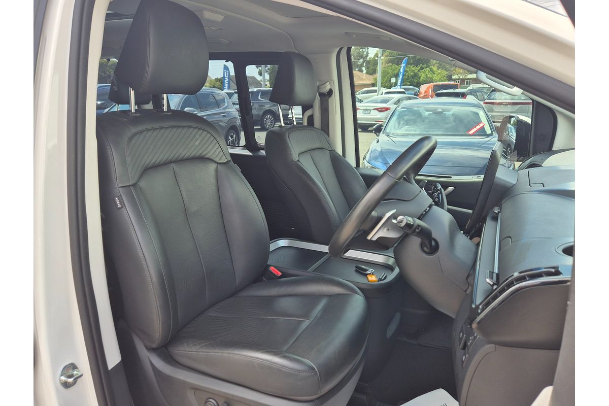 2022 Hyundai STARIA Highlander US4.V1