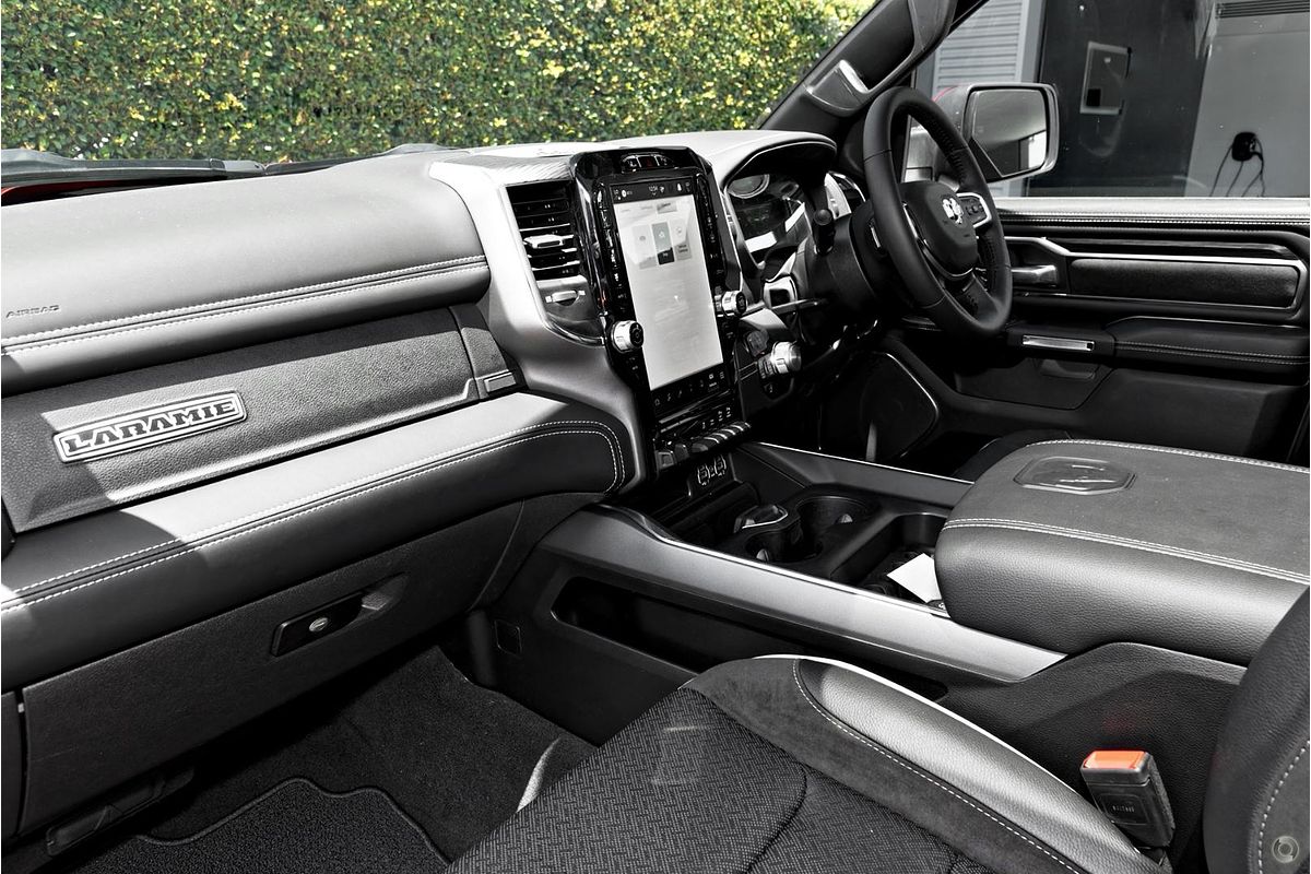 2024 RAM 1500 Laramie Sport RamBox DT 4X4 SWB