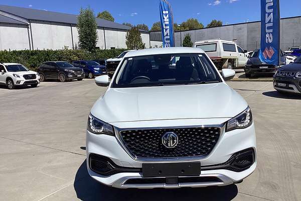 2022 MG HS Core SAS23