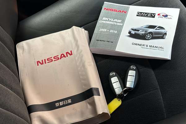 2011 Nissan SKYLINE CROSSOVER 370GT4 Four NJ50