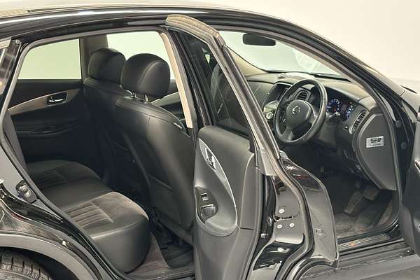 2011 Nissan SKYLINE CROSSOVER 370GT4 Four NJ50