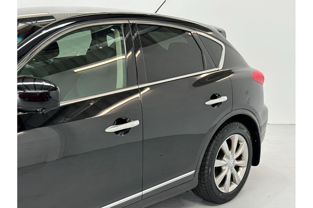2011 Nissan SKYLINE CROSSOVER 370GT4 Four NJ50