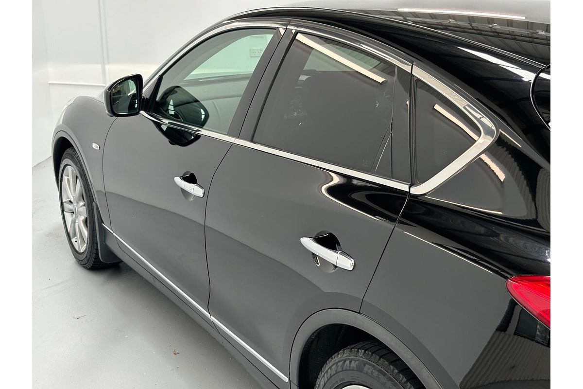 2011 Nissan SKYLINE CROSSOVER 370GT4 Four NJ50