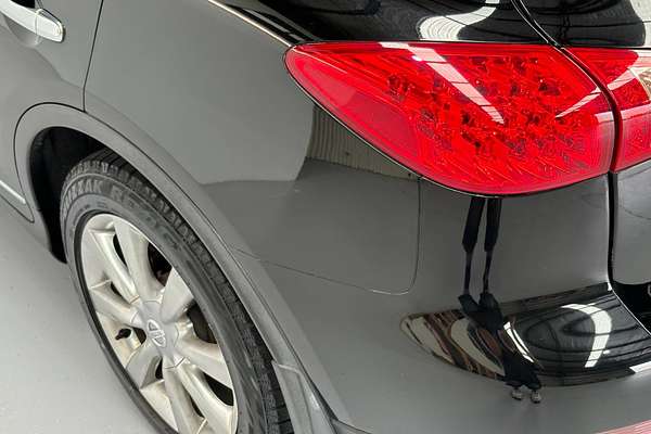 2011 Nissan SKYLINE CROSSOVER 370GT4 Four NJ50