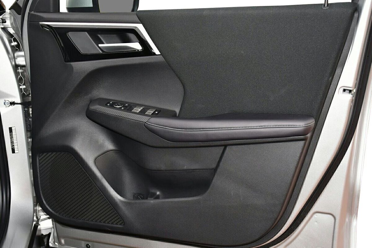 2024 Mitsubishi Outlander ES ZM