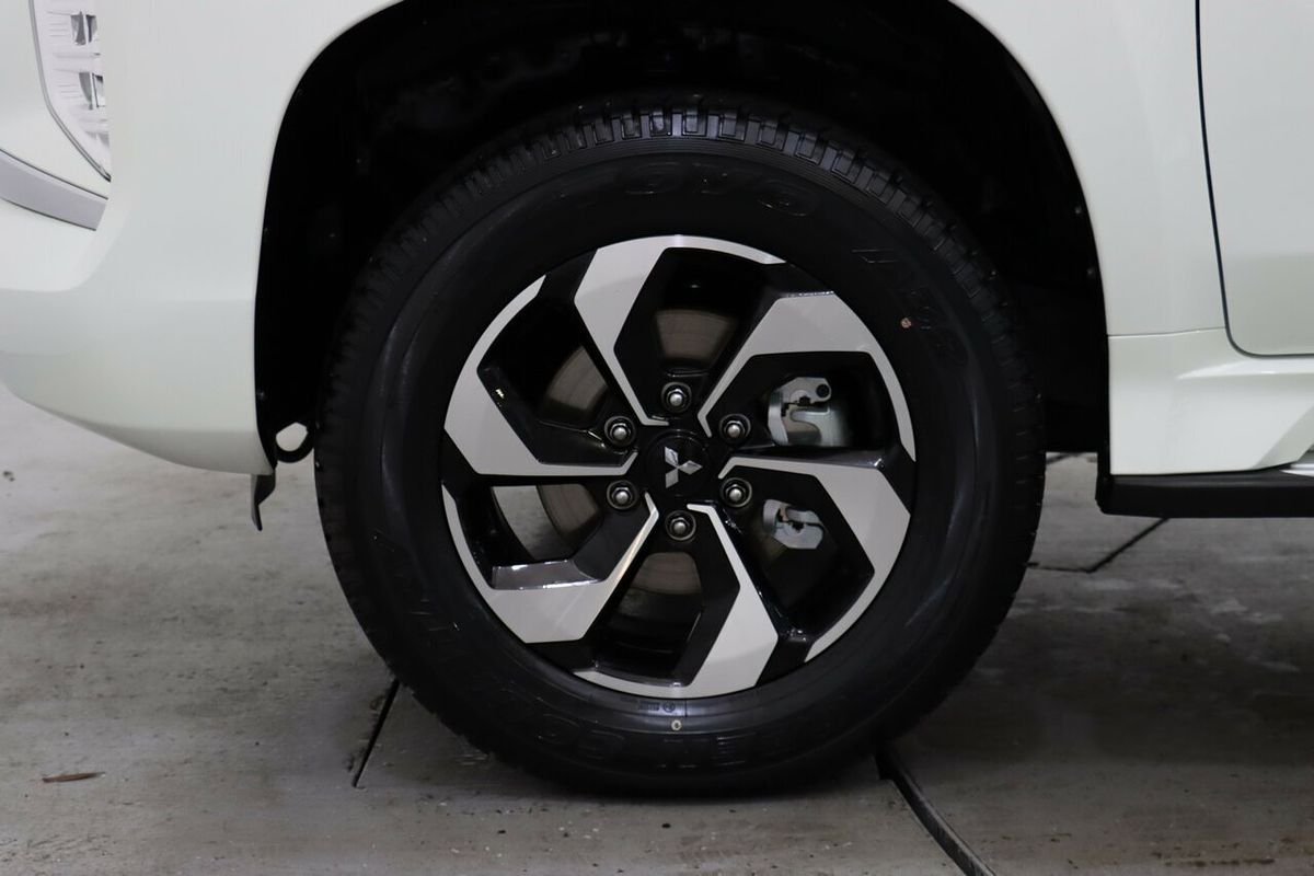2024 Mitsubishi Pajero Sport GLS QG