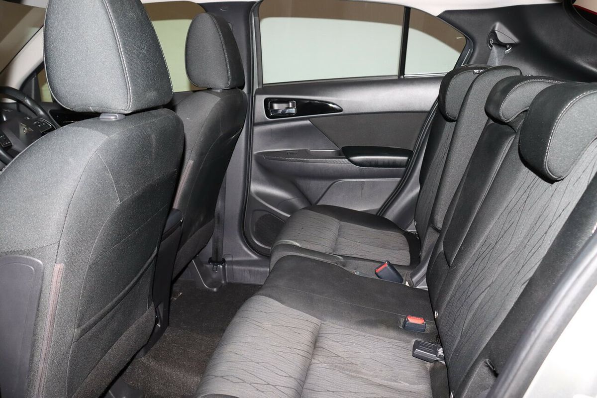 2020 Mitsubishi Eclipse Cross ES YB