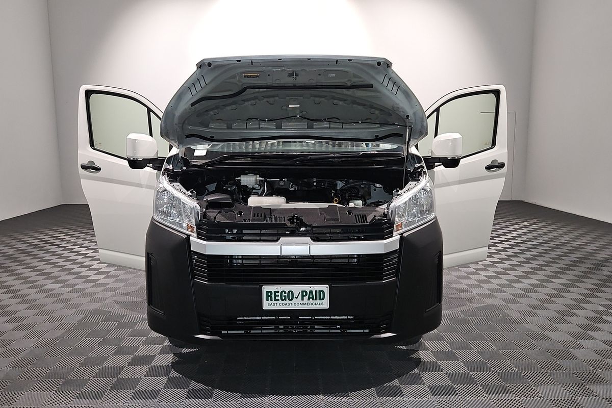2021 Toyota Hiace Commuter GDH322R