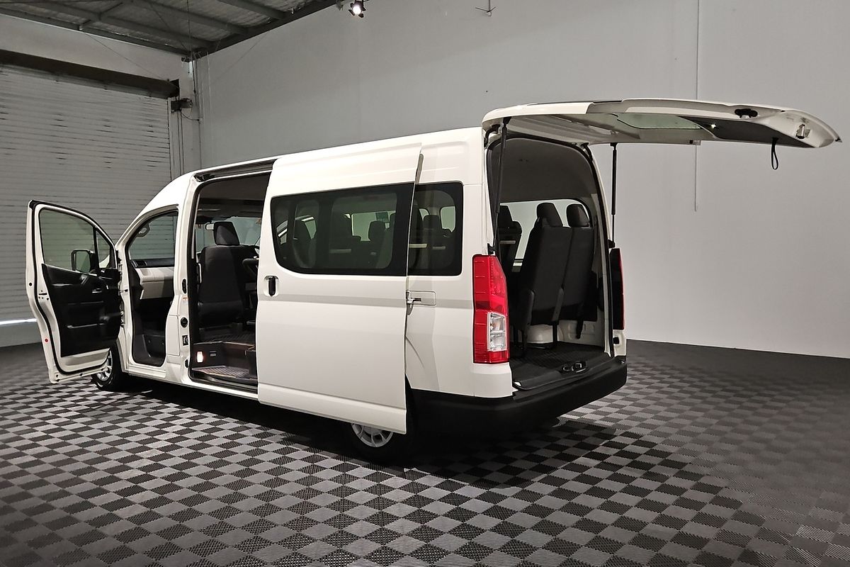 2021 Toyota Hiace Commuter GDH322R