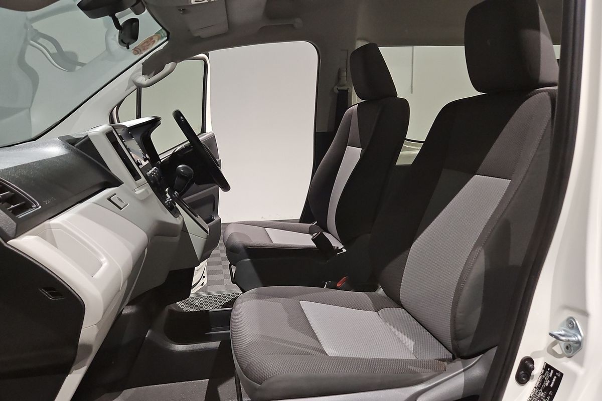 2021 Toyota Hiace Commuter GDH322R