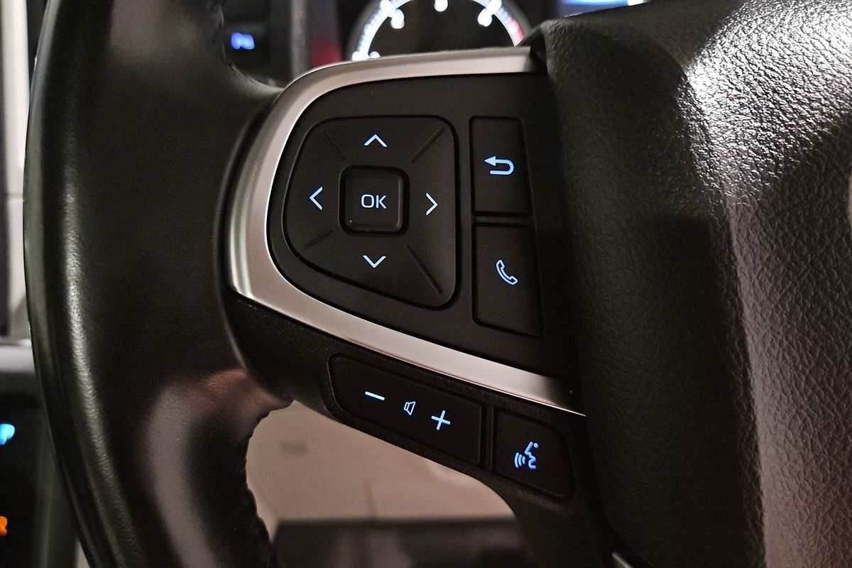 2021 Toyota Hiace Commuter GDH322R