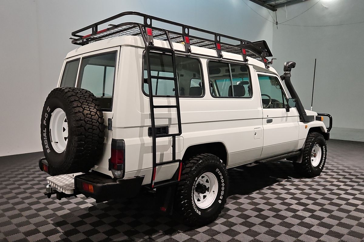 1998 Toyota Landcruiser Troopcarrier FZJ75RV