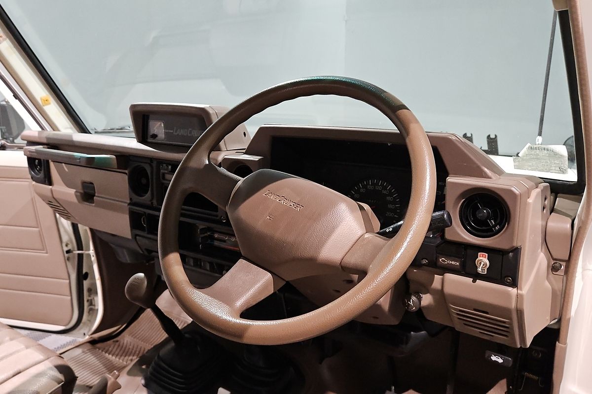 1998 Toyota Landcruiser Troopcarrier FZJ75RV