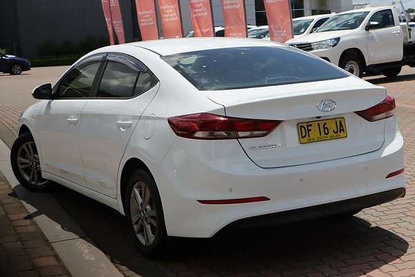 2017 Hyundai Elantra Active AD