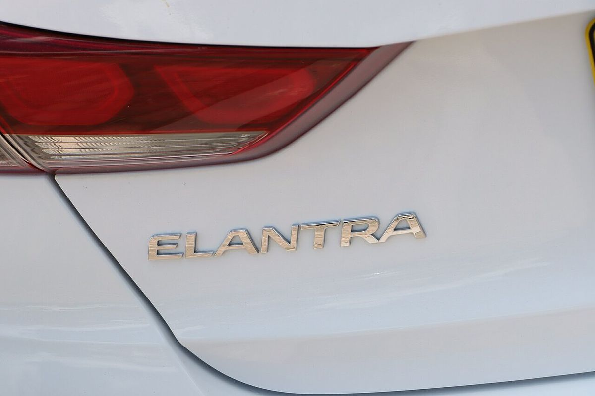 2017 Hyundai Elantra Active AD