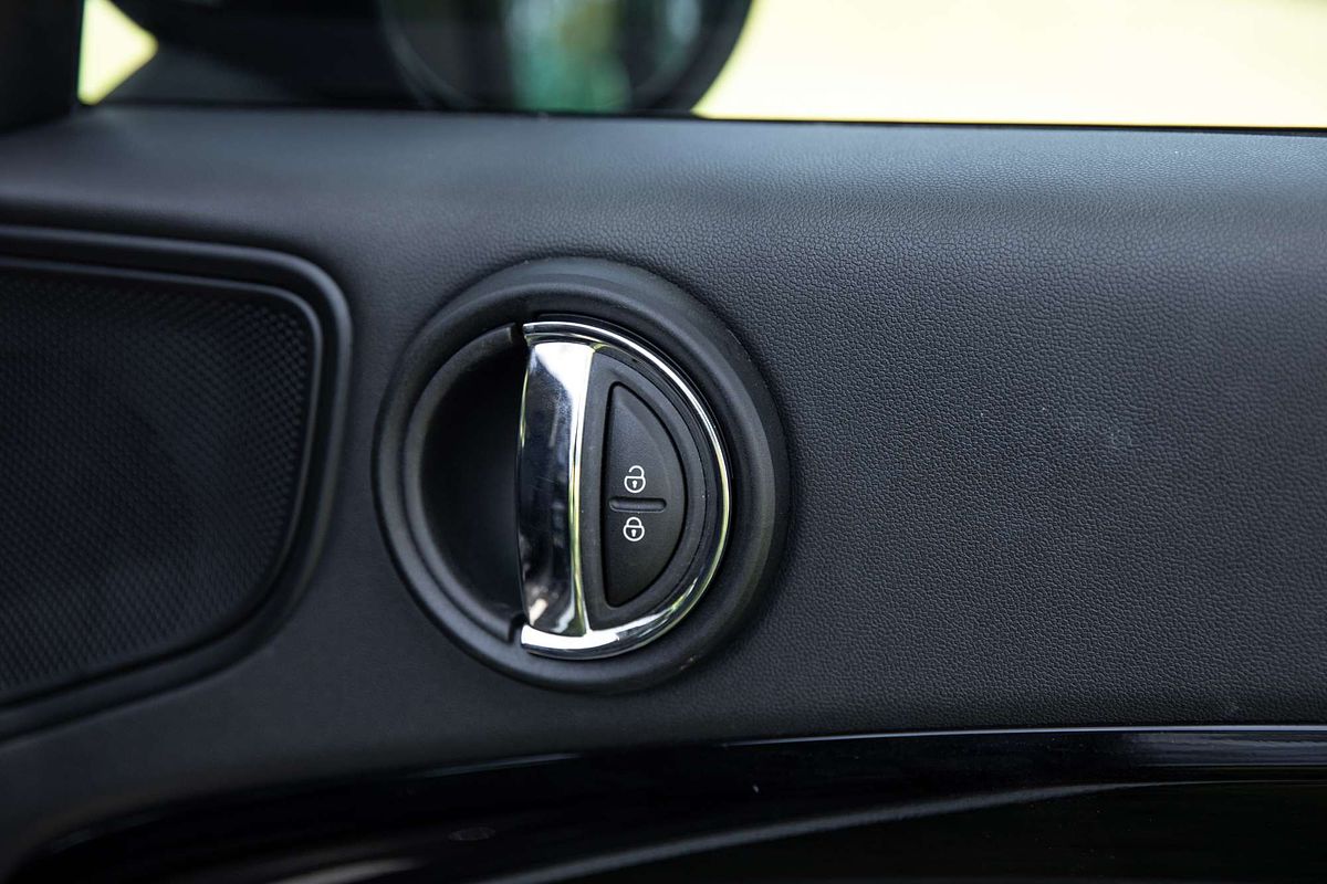 2021 MINI Countryman Cooper SE Classic F60 LCI