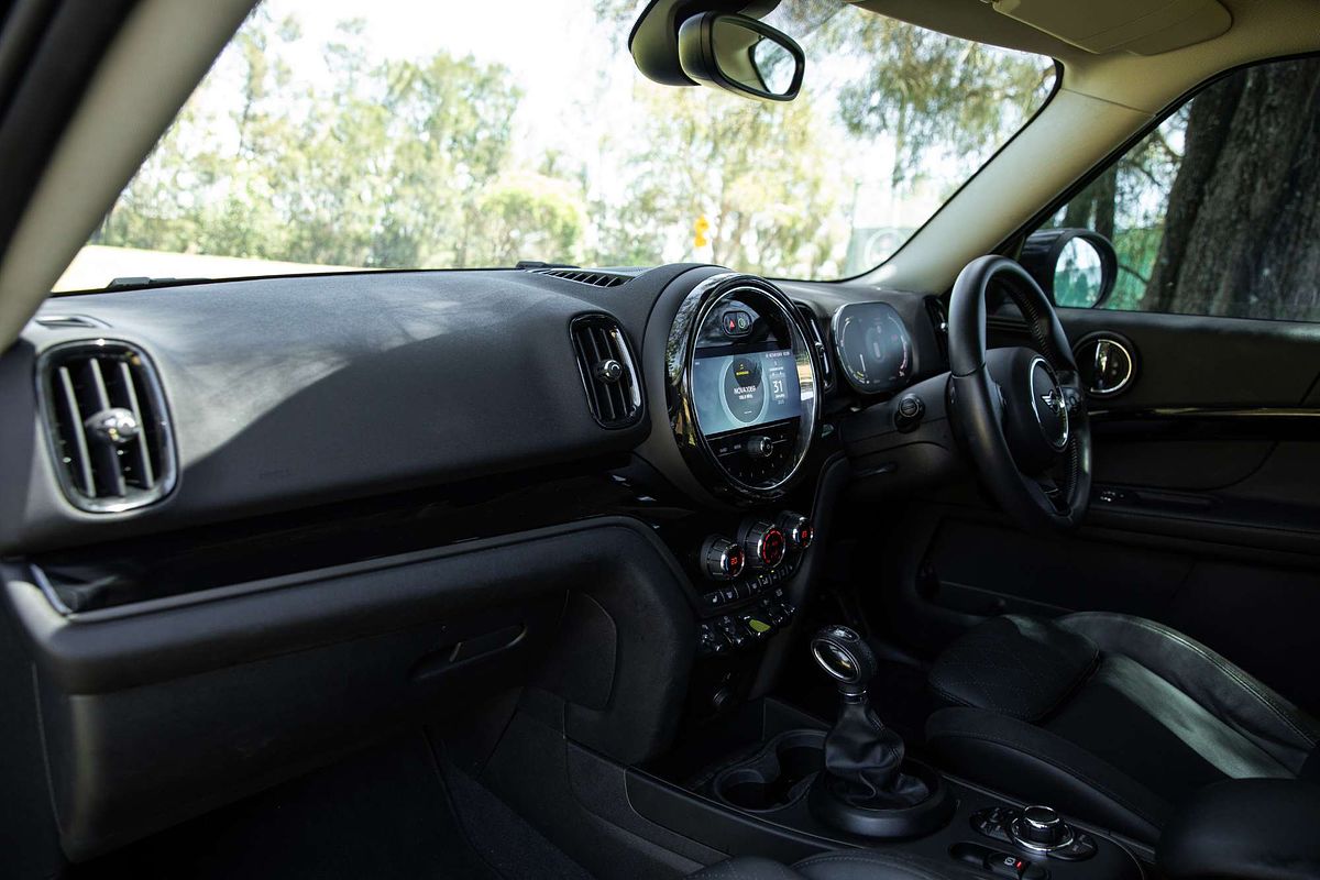 2021 MINI Countryman Cooper SE Classic F60 LCI
