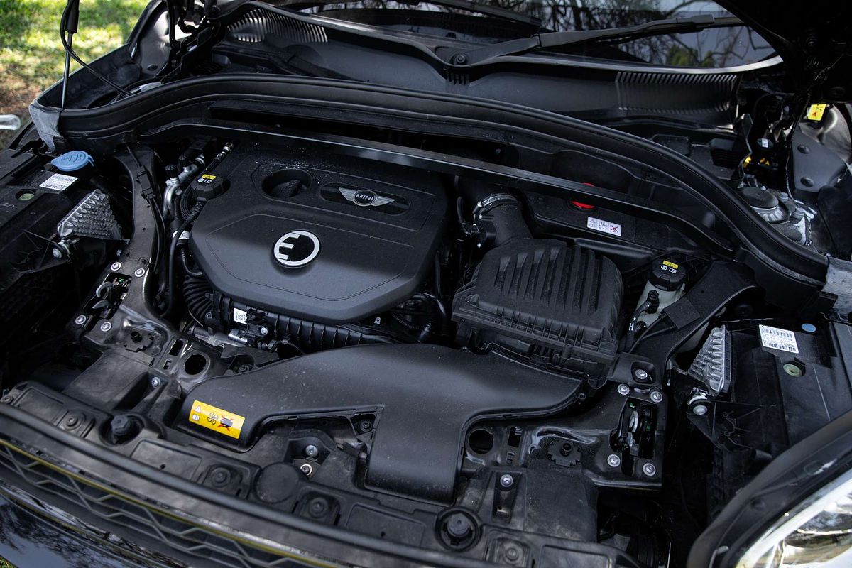 2021 MINI Countryman Cooper SE Classic F60 LCI