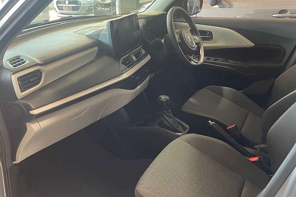 2024 Suzuki Swift Hybrid Plus UZ