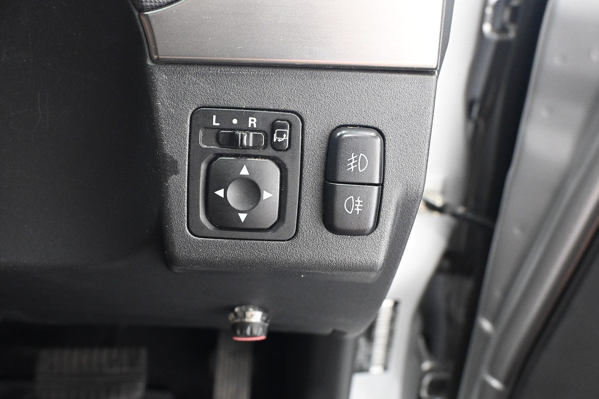 2021 Mitsubishi Pajero 2021 NX8X46