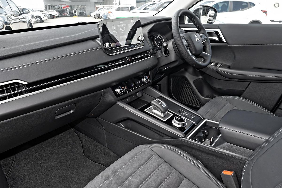 2024 Mitsubishi Outlander Aspire ZM