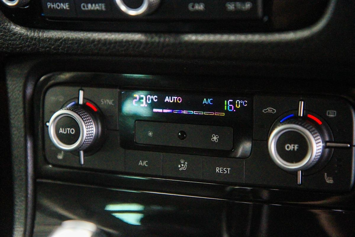 2015 Volkswagen Touareg 150TDI Element 7P