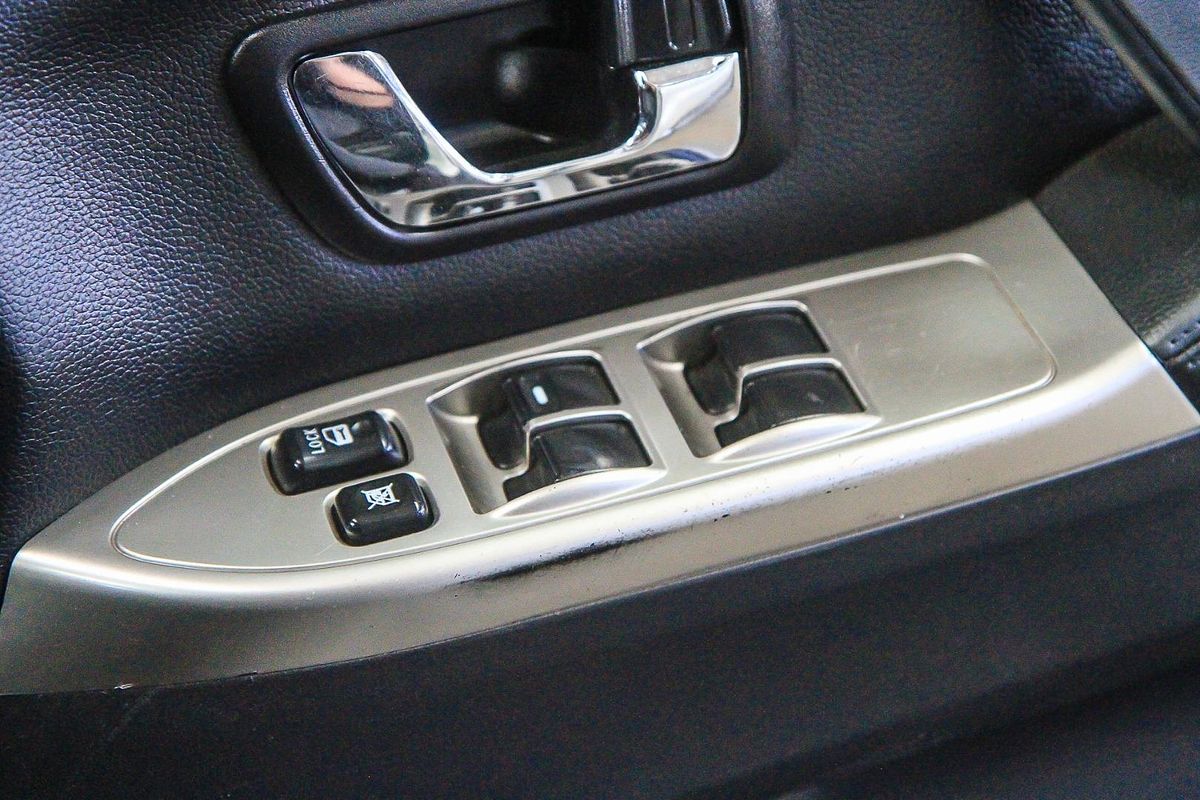 2017 Mitsubishi Pajero GLX NX