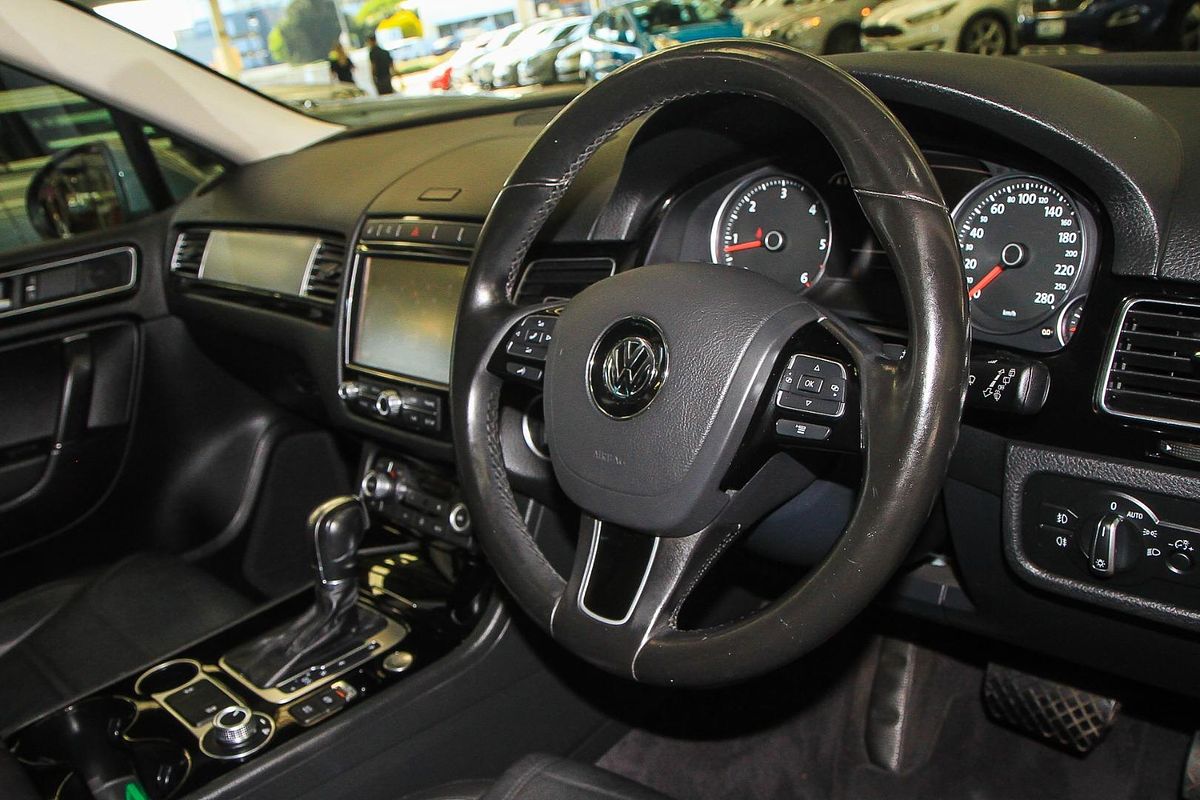 2015 Volkswagen Touareg 150TDI Element 7P