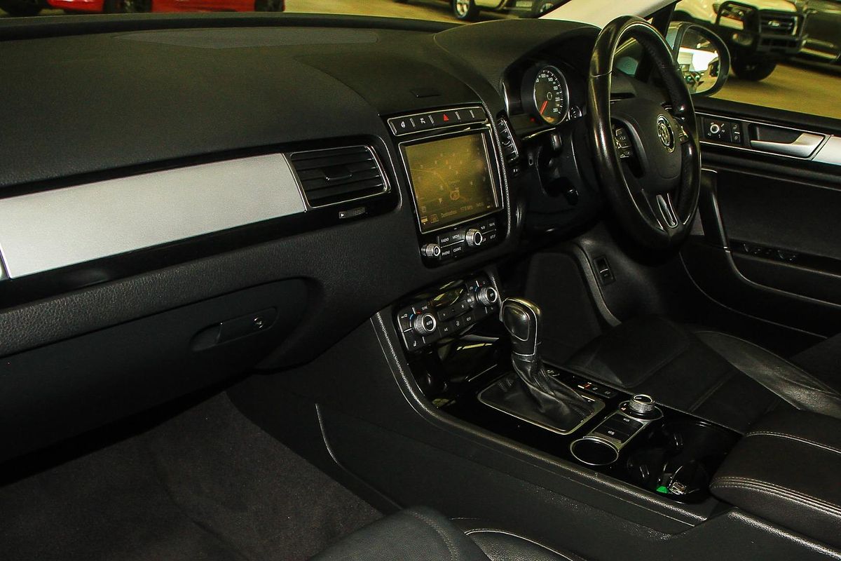 2015 Volkswagen Touareg 150TDI Element 7P