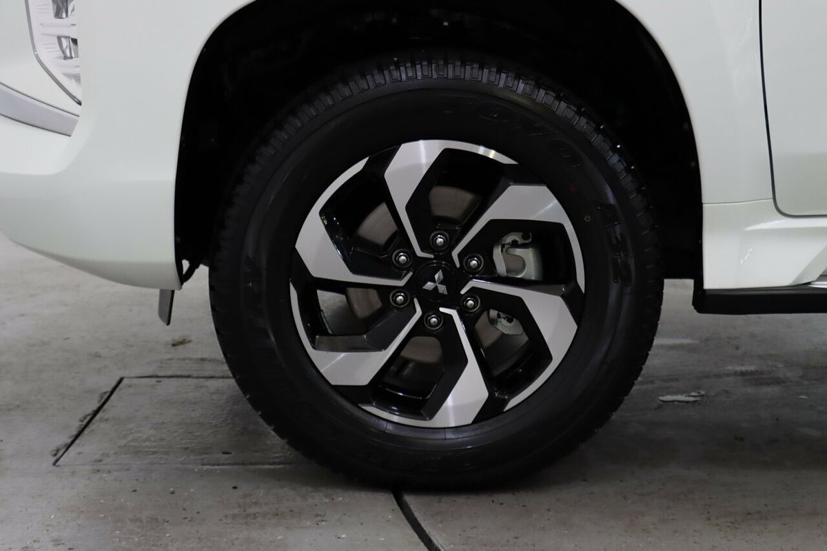 2024 Mitsubishi Pajero Sport GLS QG