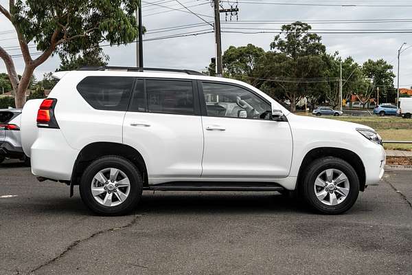 2023 Toyota Landcruiser Prado