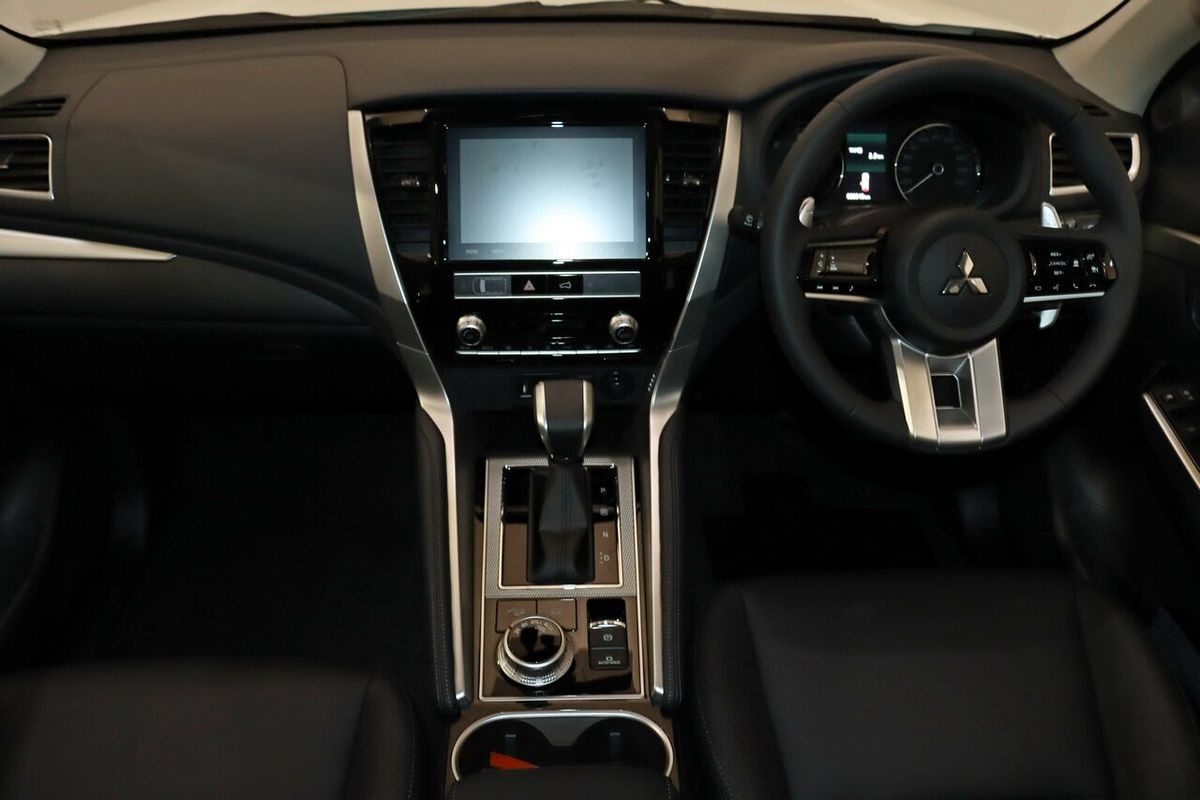 2024 Mitsubishi Pajero Sport GLS QG