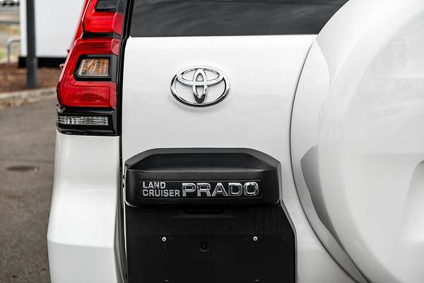 2023 Toyota Landcruiser Prado