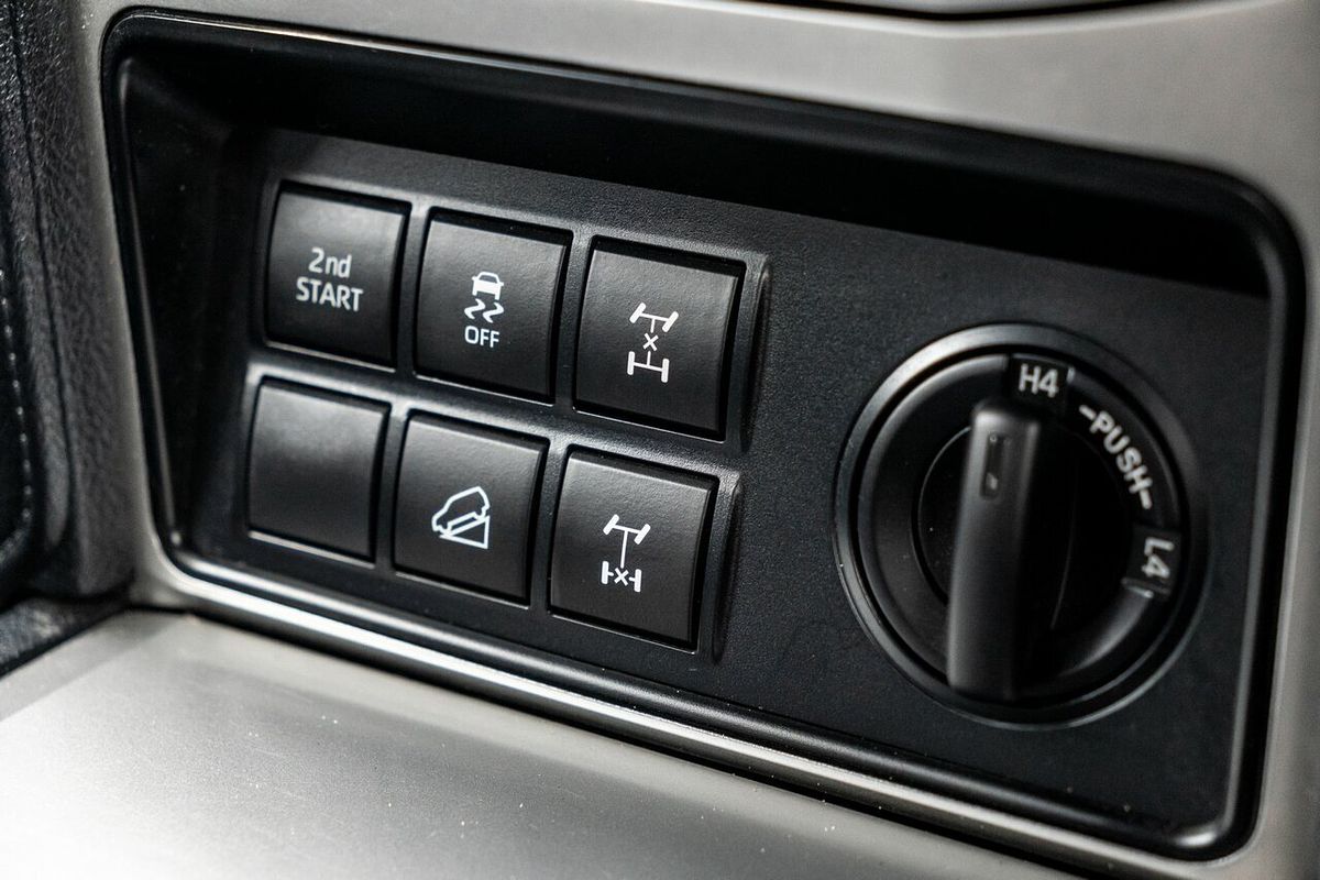 2023 Toyota Landcruiser Prado