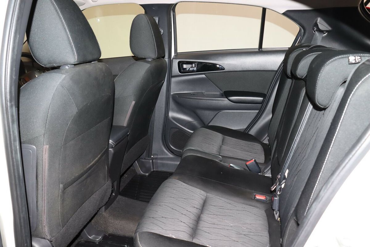 2019 Mitsubishi Eclipse Cross ES YA