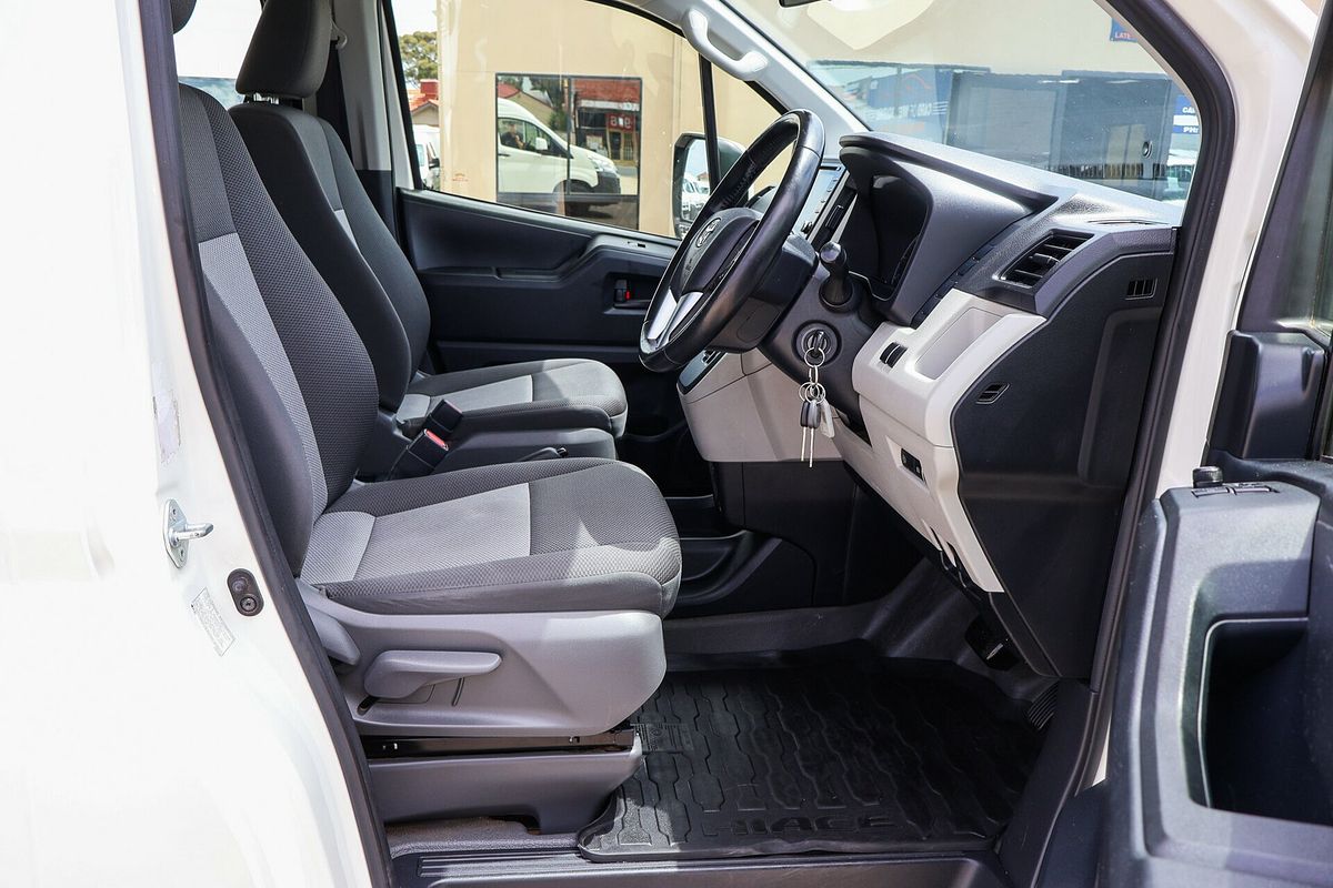 2019 Toyota Hiace Commuter GDH322R