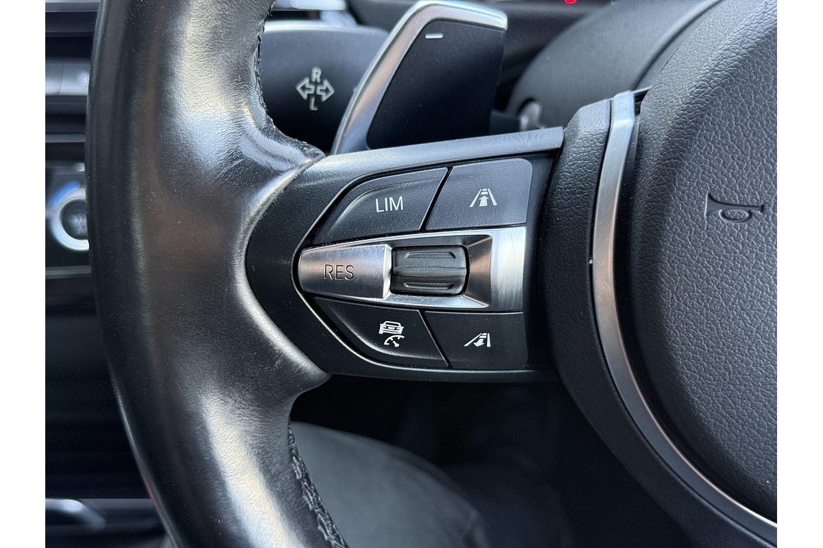2016 BMW 3 Series 330i M Sport F30 LCI