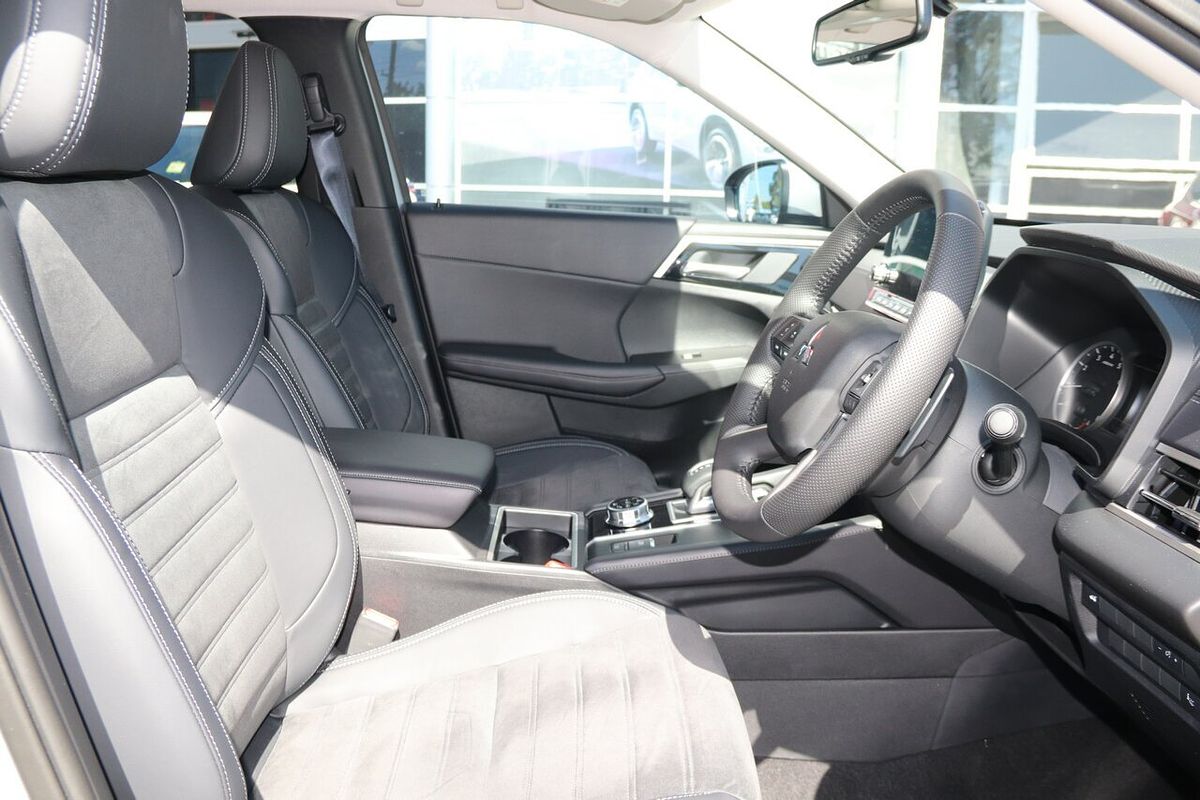 2024 Mitsubishi Outlander Aspire ZM