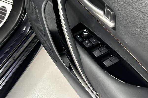2020 Toyota Corolla Touring Hybrid WxB ZWE211