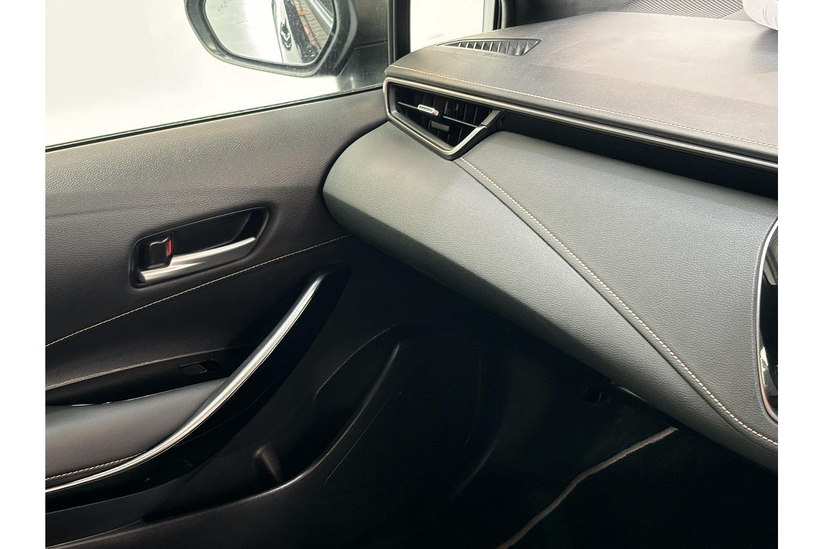 2020 Toyota Corolla Touring Hybrid WxB ZWE211