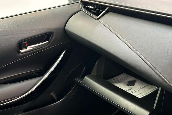 2020 Toyota Corolla Touring Hybrid WxB ZWE211