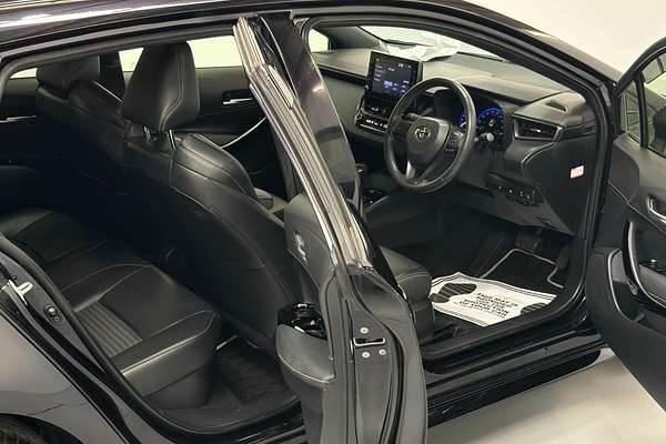 2020 Toyota Corolla Touring Hybrid WxB ZWE211