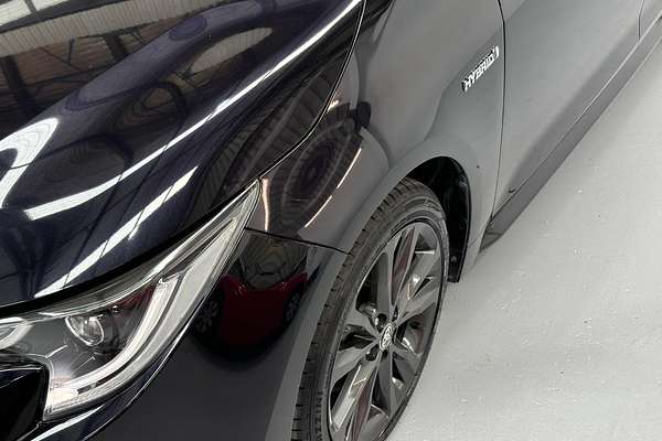 2020 Toyota Corolla Touring Hybrid WxB ZWE211