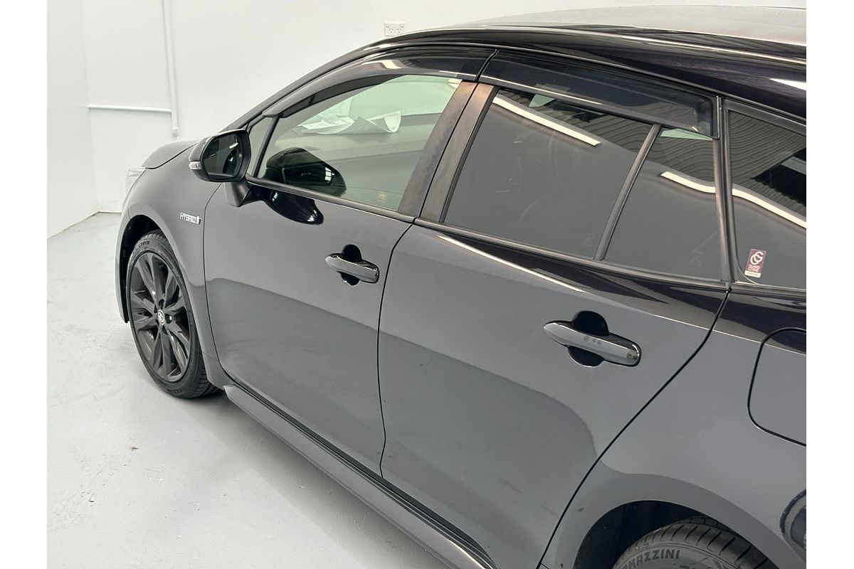 2020 Toyota Corolla Touring Hybrid WxB ZWE211