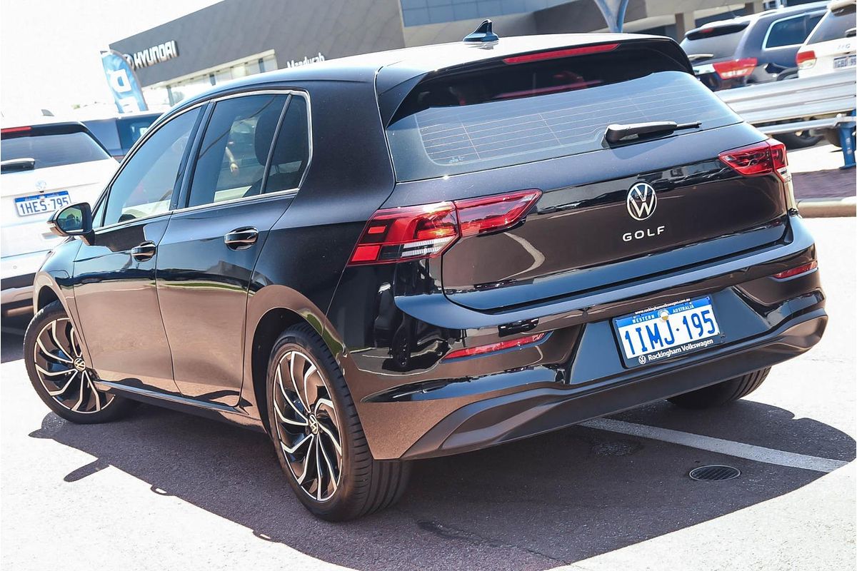 2023 Volkswagen Golf 110TSI 8