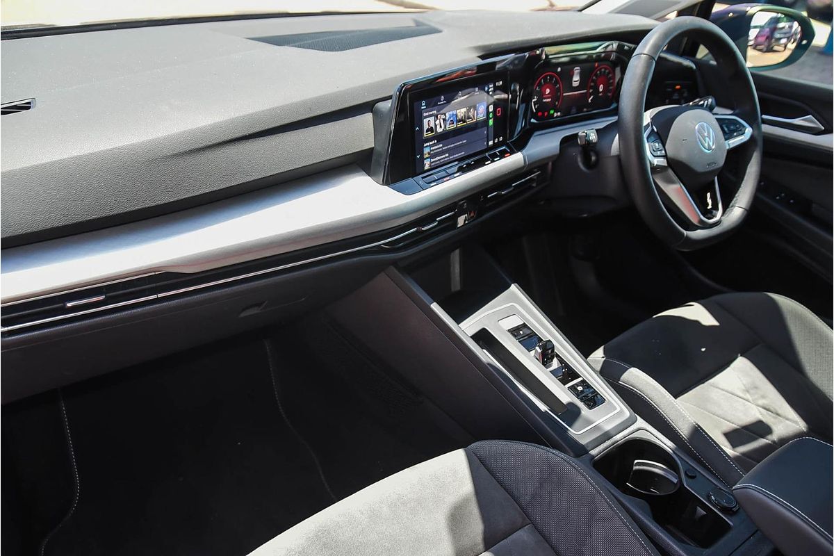 2023 Volkswagen Golf 110TSI 8