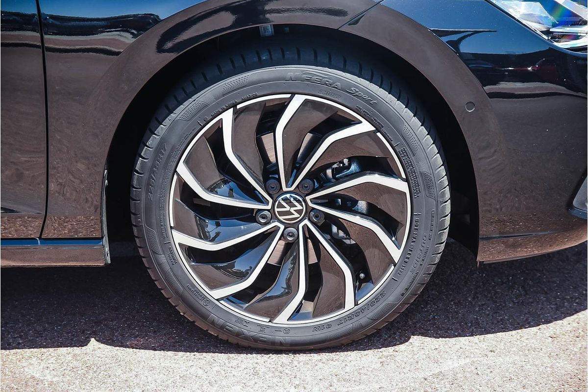 2023 Volkswagen Golf 110TSI 8